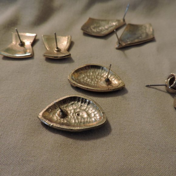 POST EARRINGS .. 4 pairs.. without postbacks - Picture 11 of 13